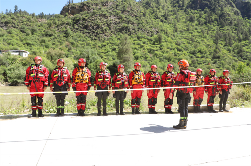 厉兵秣马强技能，水域训练展风采