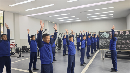 昌都支队江达中队国庆期间 组织开展体能恢复训练